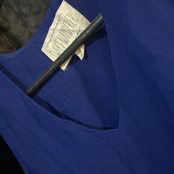 Top - Picture 2 of 2